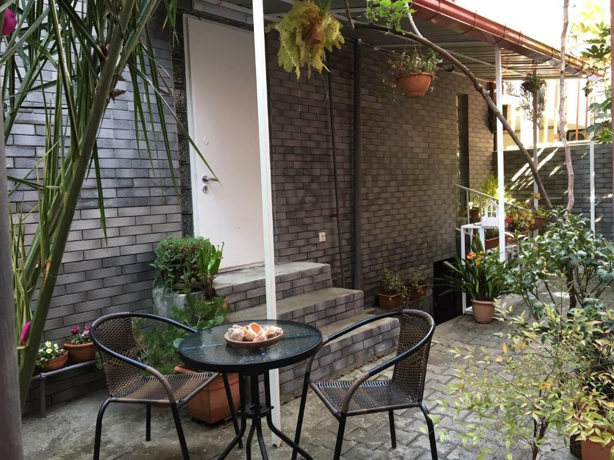 Hostel 47 Batumi Exterior photo